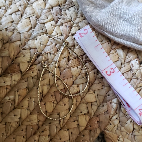 🖤 JustFab gold teardrop dangly earrings - Picture 3 of 3